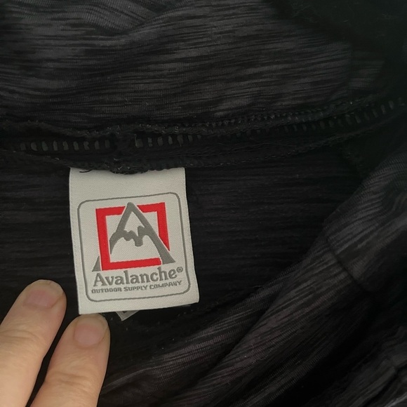 AVALANCHE Outdoor Cowl Neck Activewear Sweater - Picture 2 of 7